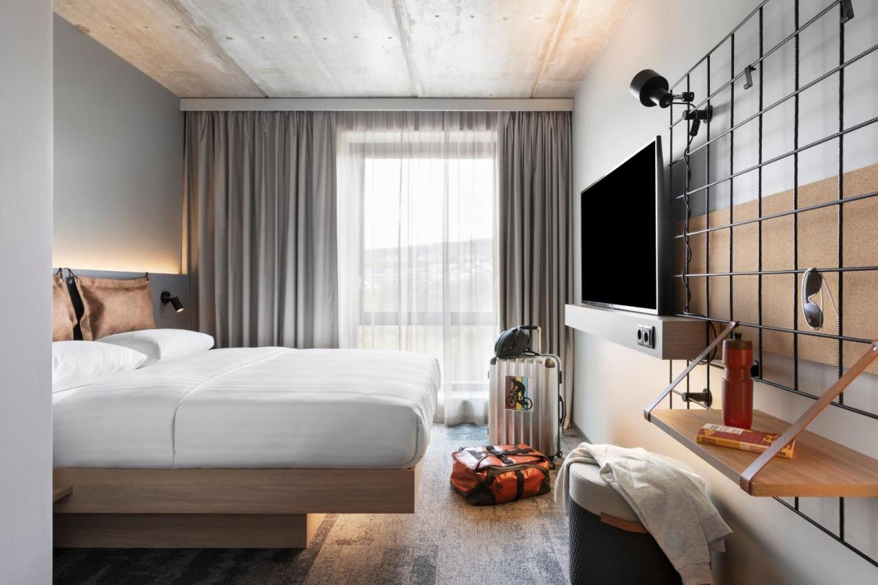 Hotel Moxy 4*