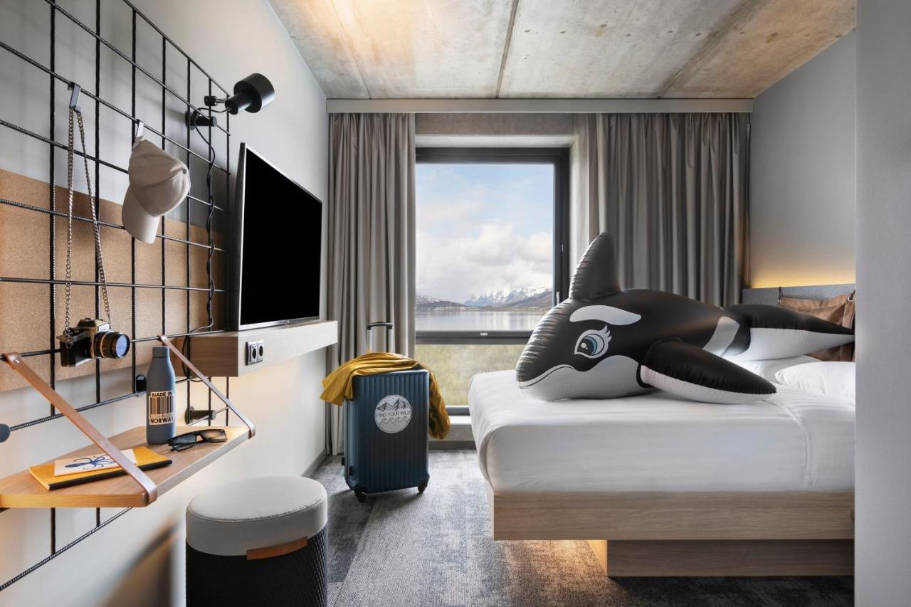 Moxy 4*